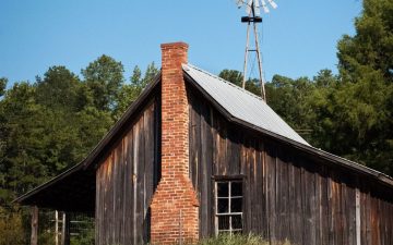 35 ways to make money homesteading