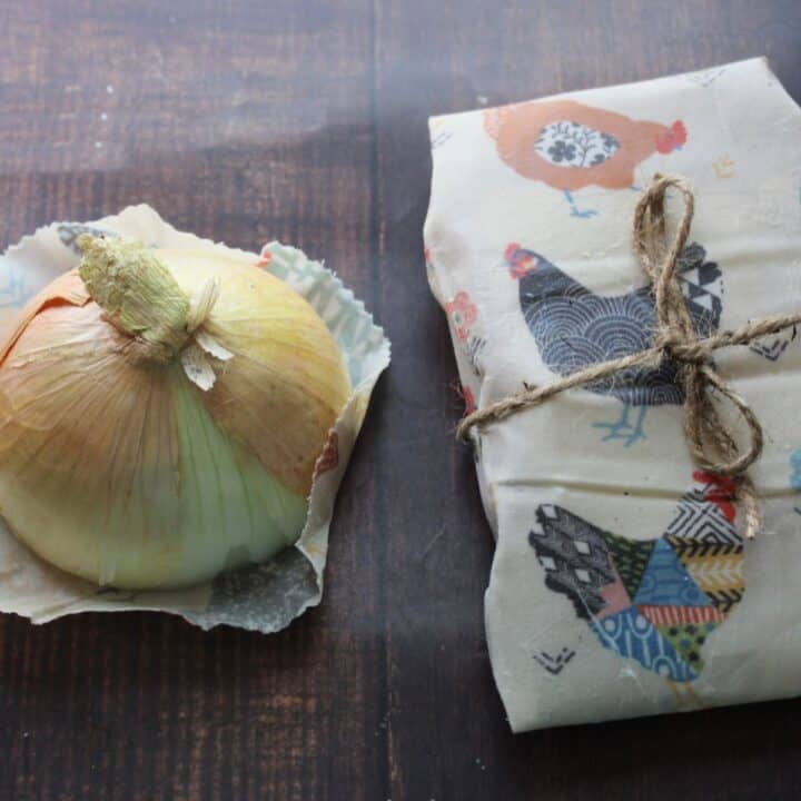 Beeswax wrap and onion