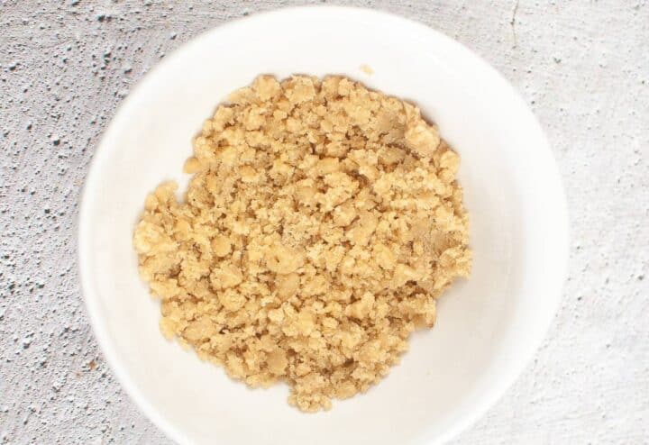 Crumble for Cinnamon Sourdough Discard Muffins
