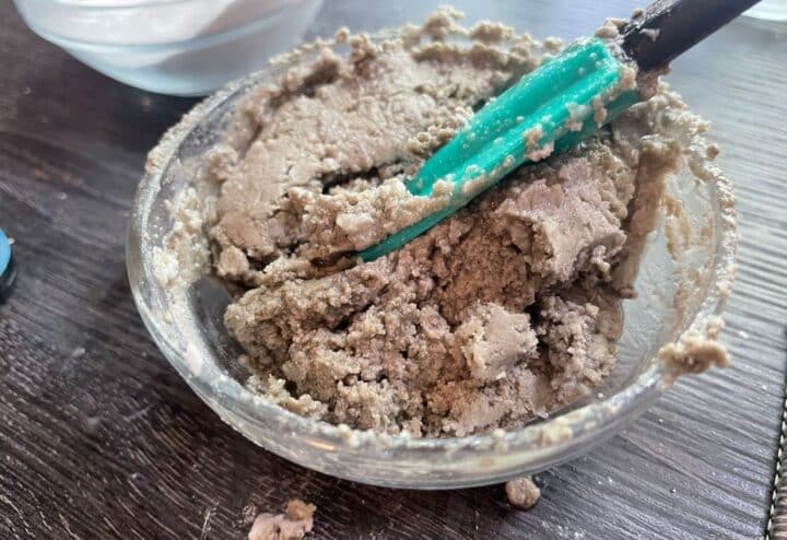 Mixing homemade toothpaste