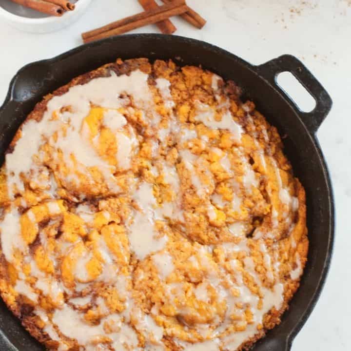 Pumpkin Cinnamon Roll Skillet Cake