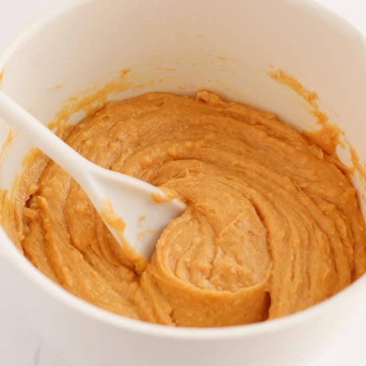 Pumpkin-Cinnamon-Roll-Skillet-Cake-Recipe-5