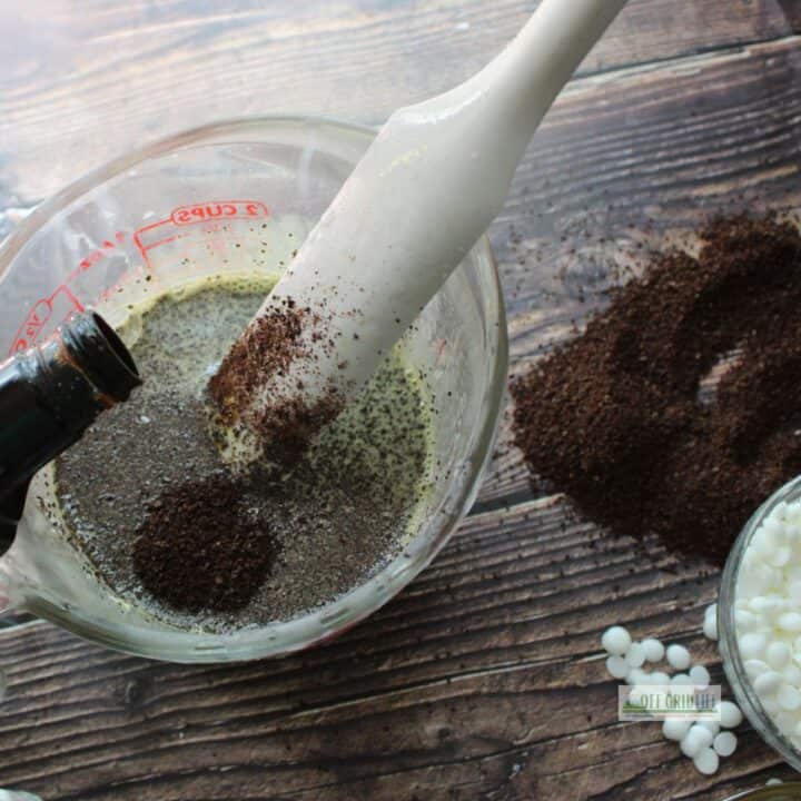 Making DIY gardeners soap.